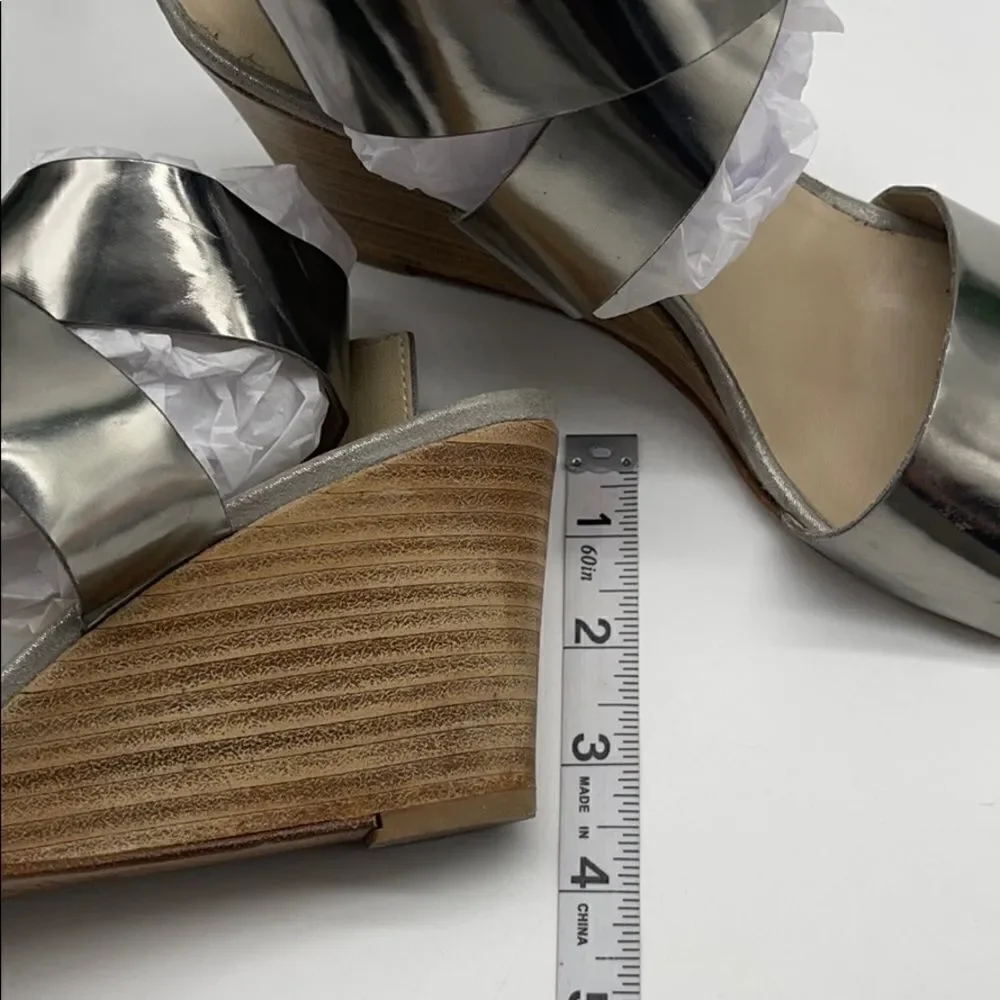 AGL Attilio Giusti Leombruni Silver Wedge Sandals Size 41